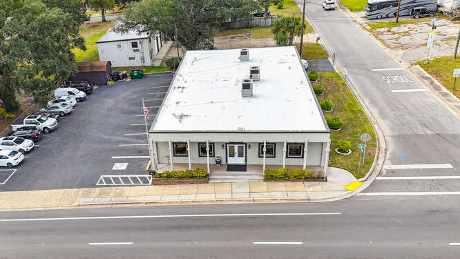 Exterior of the WorkSpace225 office building at 225 N Pace Blvd in Pensacola, Florida